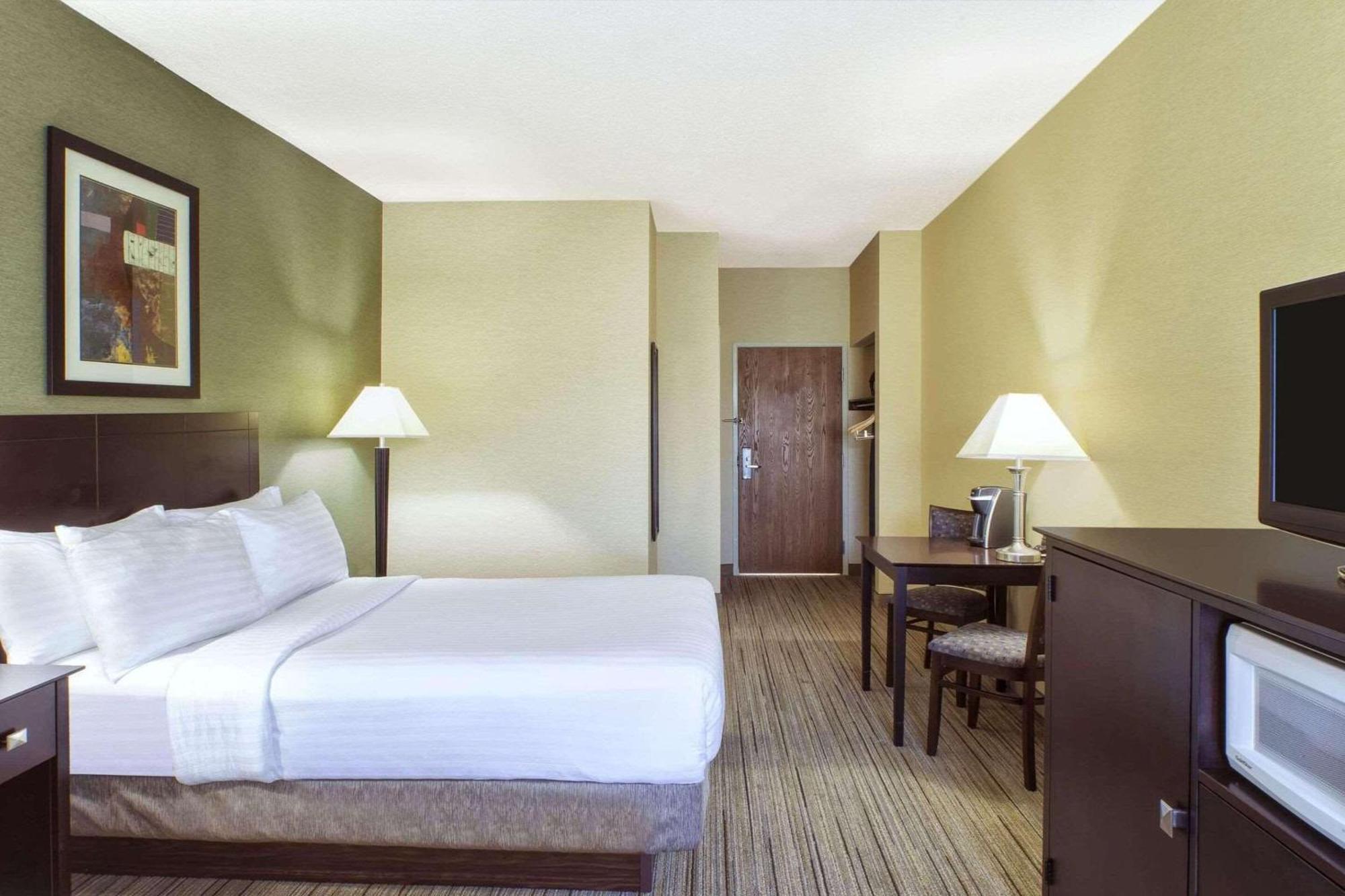 Country Inn & Suites By Radisson Benton Harbor-St Joseph Mi Exterior foto